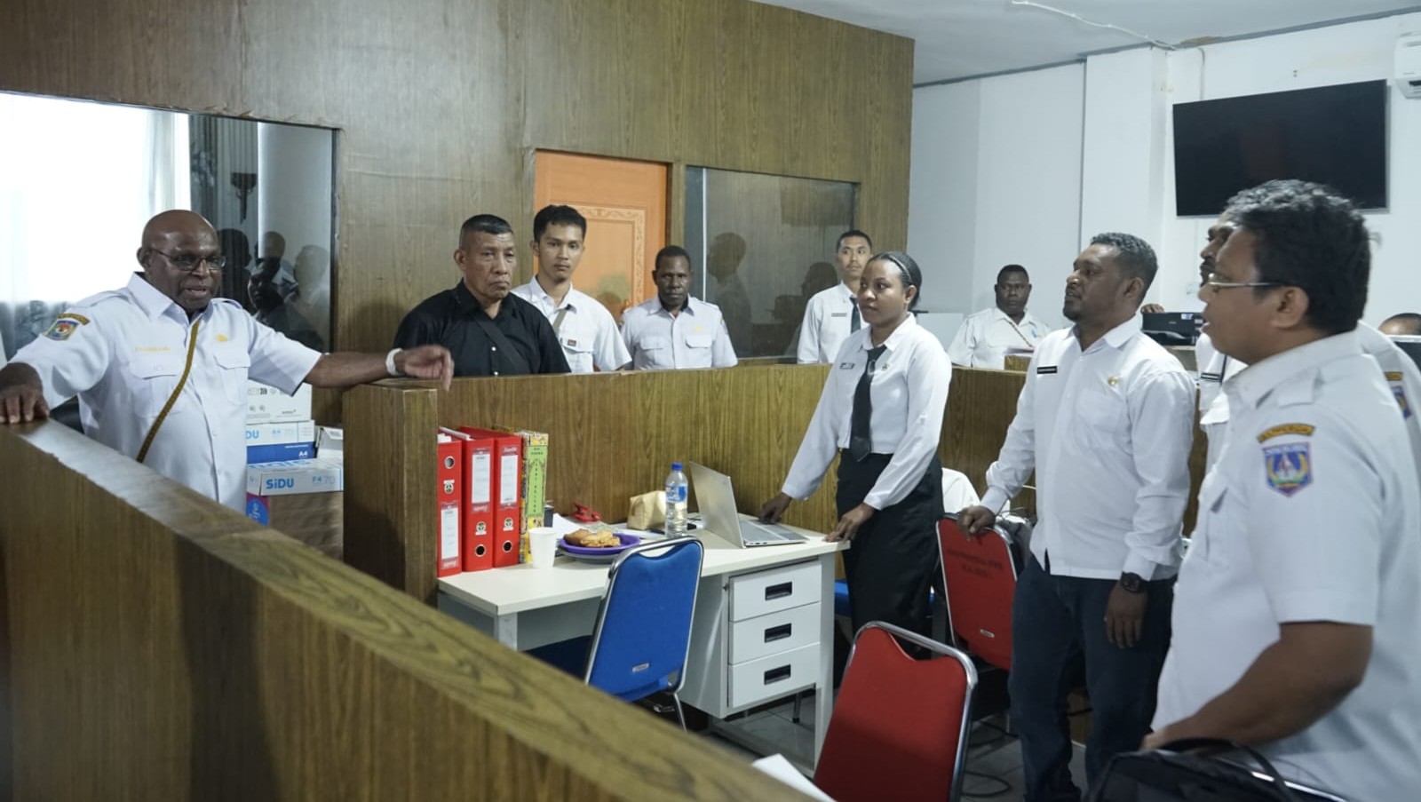 sidak-hari-pertama-bertugas-sekda-pps-ferdinandus-temukan-pegawai-main-game